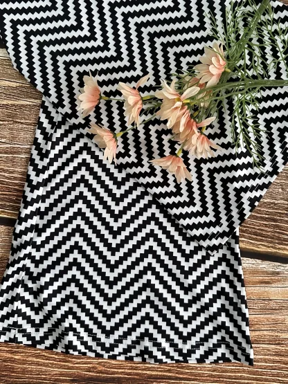 Zig Zag Print Stretchy Flare Pants - Image 3