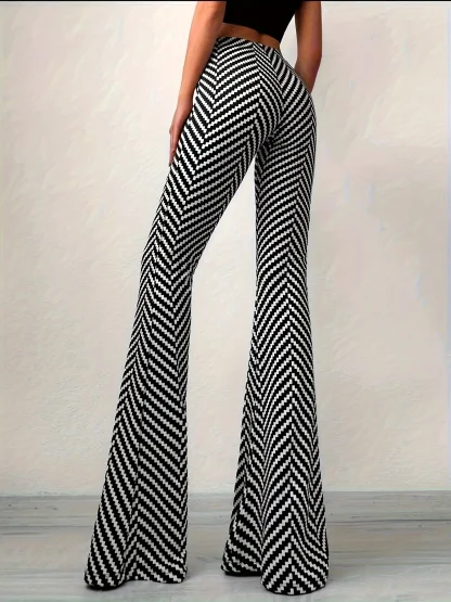 Zig Zag Print Stretchy Flare Pants - Image 2